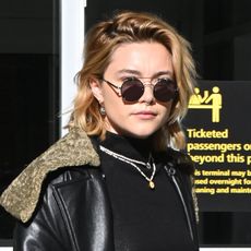 florence-pugh-airport-outfit-303683-1668199233401-square